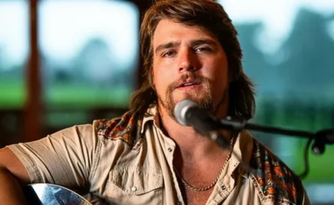 Gavin Adcock Net Worth: Income Career & Lifestyle Breakdown